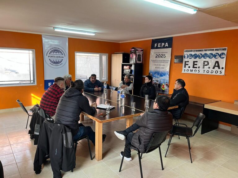 Apoyo de la FEPA a los estibadores de Punta Quilla en su lucha por la reactivación del Puerto